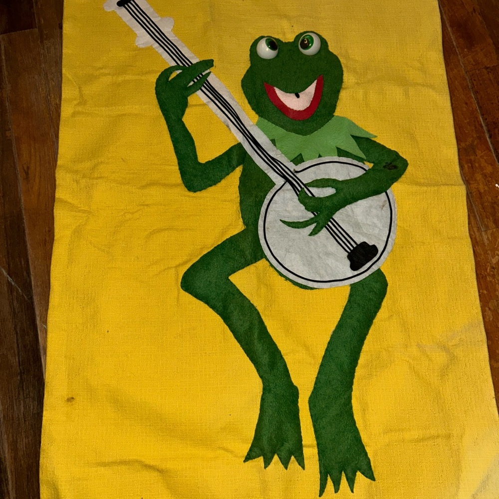 Vintage Kermit the frog 1980’s handmade tapestry with googly eyes